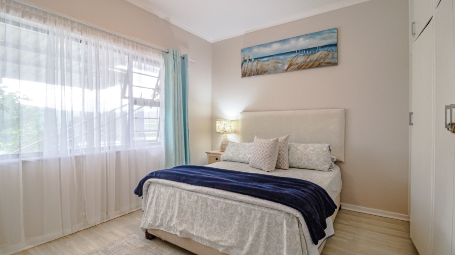 6 Bedroom Property for Sale in Gonubie North Eastern Cape